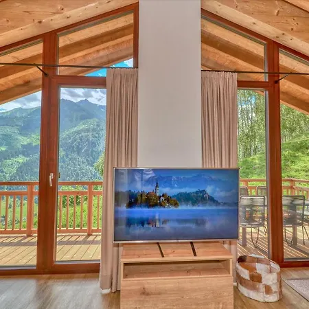 Holiday home Ski-in Ski-out Maiskogel 17c - By Alpen *