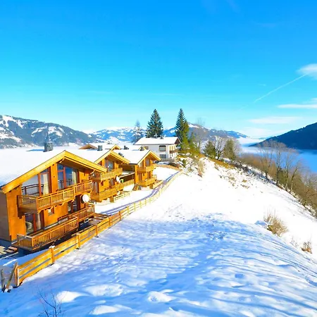 Holiday home Ski-in Ski-out Maiskogel 17c - By Alpen *